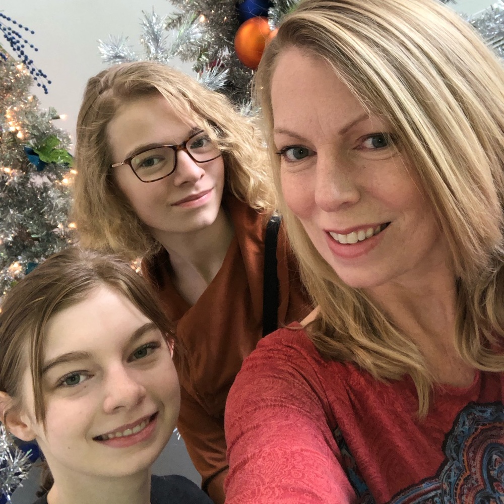 Momma, teacher, Posher...and new wife at 50! - Picture 3 of 6